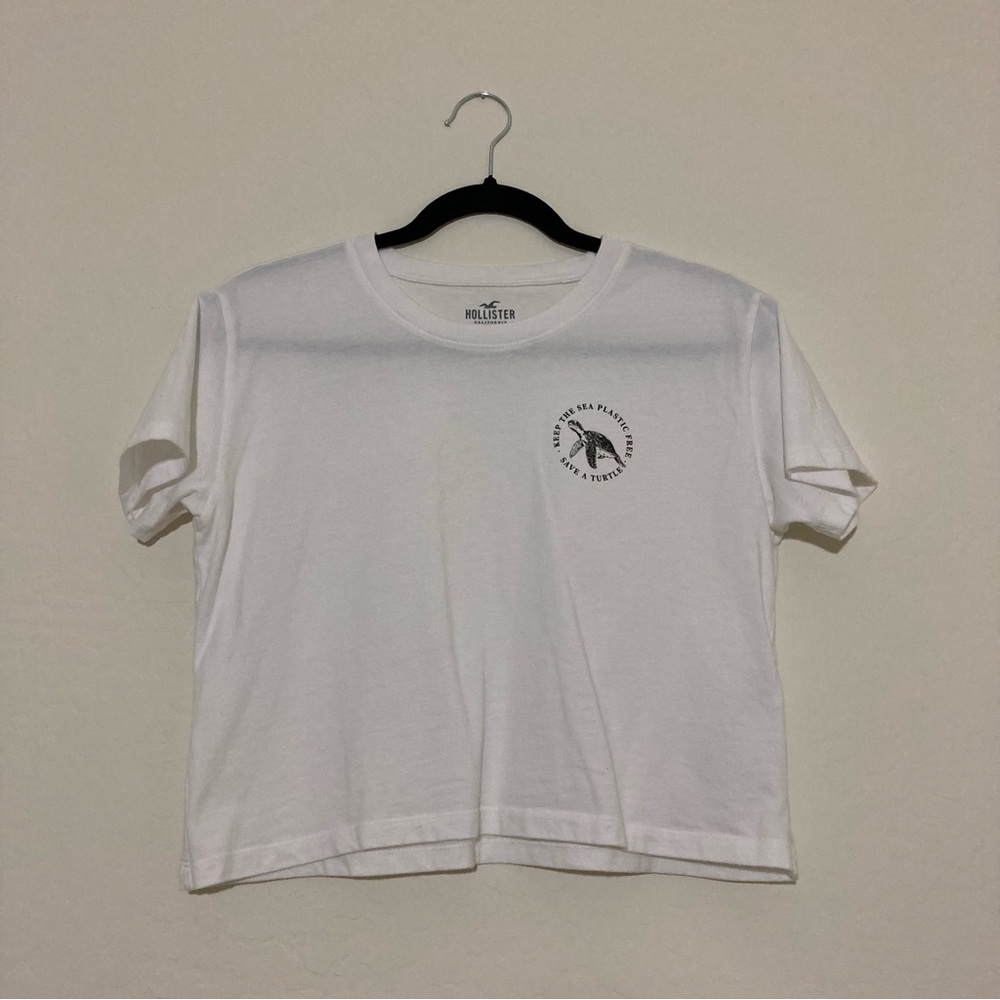Hollister white organic cotton ‘Keep the Sea Plastic Free’ short sleeve crop top